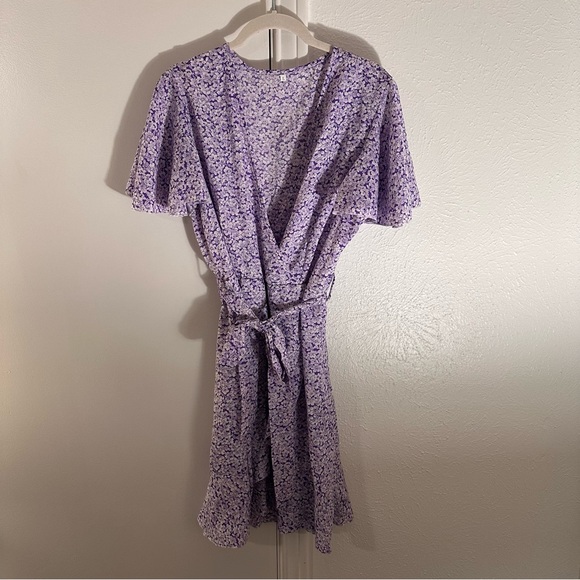 SHEIN Lilac Purple Floral Tie Front Ruffle Mini Dress V Neck Short Sleeve A Line - Picture 7 of 8